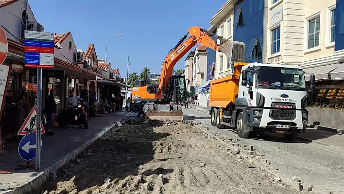 Fethiye Balık Pazarı Çevresinde Yol ve Altyapı Çalışmaları Başladı