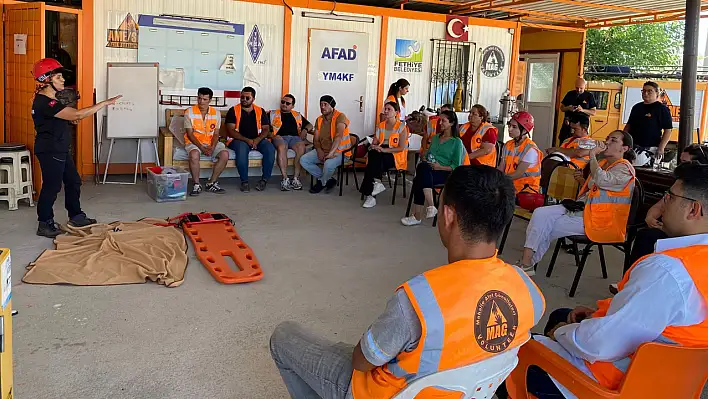 Fethiye Belediyesi Personeline Deprem Arama Kurtarma Eğitimi Verildi