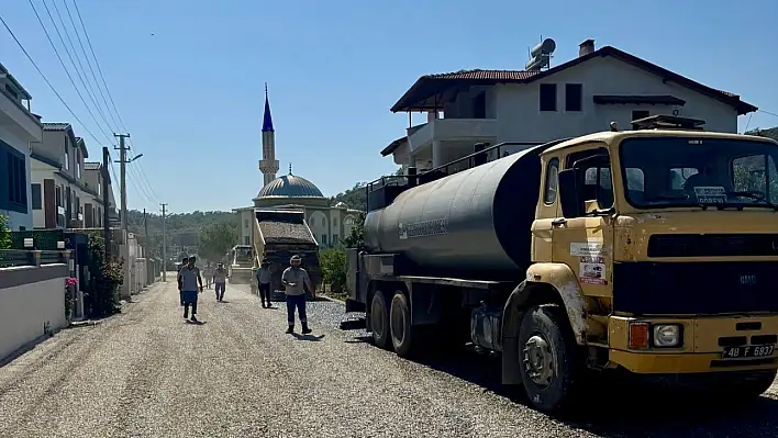 Fethiye Belediyesi Yol Yapım Çalışmalarına Devam Ediyor