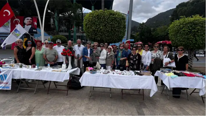 Fethiye Beşkaza Meydanı'nda Anneler Günü Kermesi Kuruldu