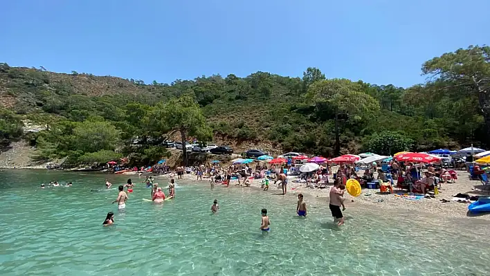 Fethiye Boncuklu Koyu, bayram tatilinde yoğun ilgi görüyor: 'Maldivler'e gerek yok!'