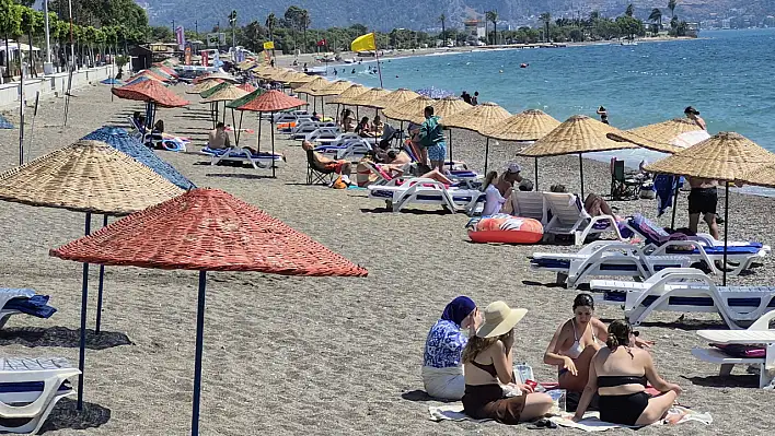 Fethiye Çalış Plajı'nda Tatil Yoğunluğu