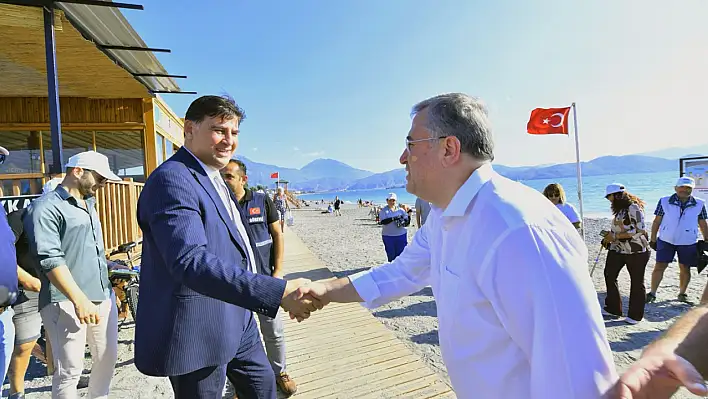 Fethiye Çalış Plajı'nda Temizlik Çalışması