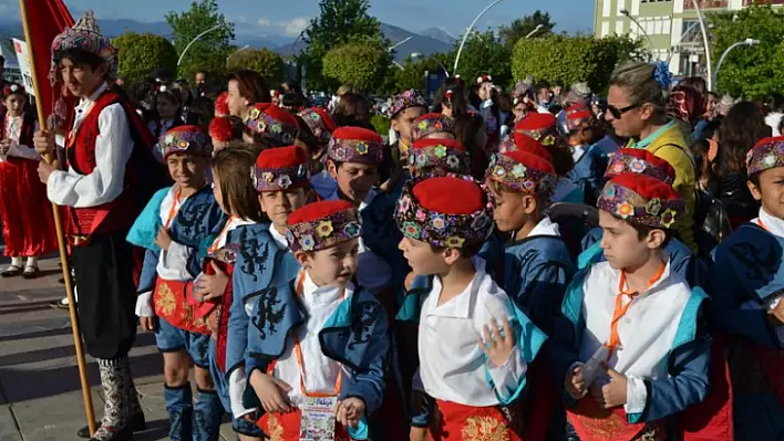 FETHİYE ÇOCUK FESTİVALİ AÇILIŞ YAPTI