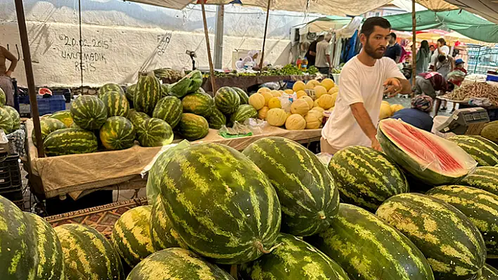 Fethiye Cuma Pazarı'nda Karpuzun Fiyatında Sert Düşüş! Ne Kadar Oldu