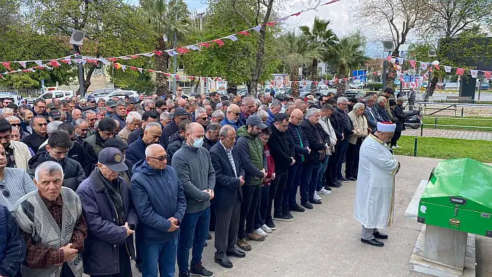 Fethiye 'Dayı' sını Kaybetti, Cenaze Törenine Yoğun Katılım Oldu