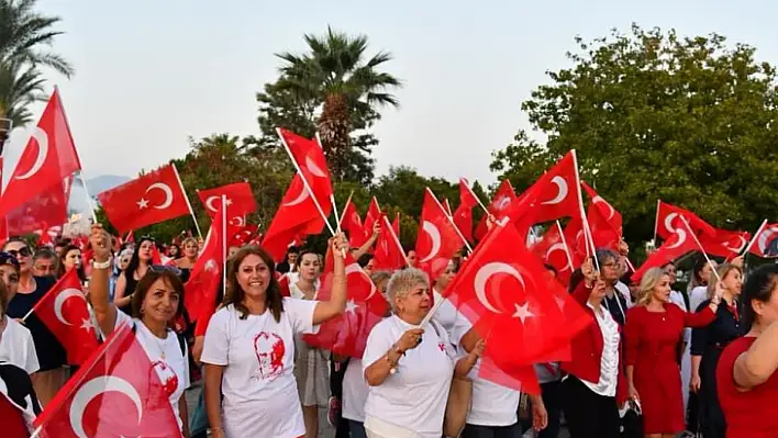 Fethiye'de Cumhuriyet Yürüyüşü Gerçekleştirildi