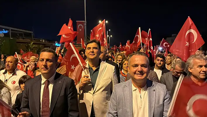 Fethiye'de Cumhuriyet Yürüyüşü Düzenlendi