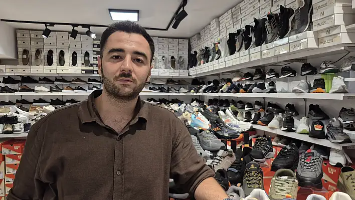 Fethiye'de kışlık ayakkabılara talep arttı