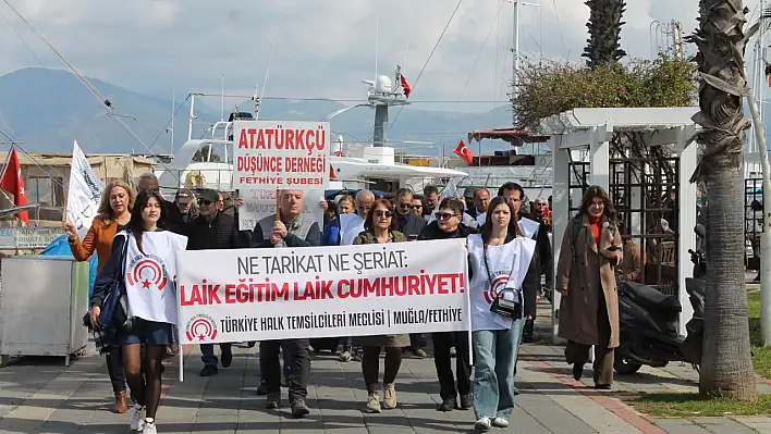 Fethiye'de 'Laik Eğitim, Laik Cumhuriyet İstiyoruz' Sloganıyla Yürüdüler