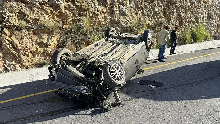 Fethiye'de Ölüdeniz yolunda tek taraflı kaza: 2 yaralı