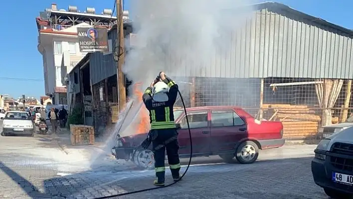 Fethiye'de Otomobil Yandı