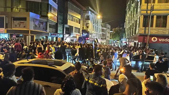 FETHİYE'DE ŞAMPİYONLUK COŞKUYLA KUTLANDI