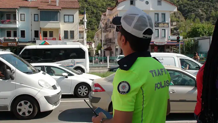 Fethiye'de sürücüler Drone ile denetlendi