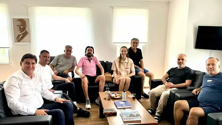 Fethiye'de Tatil Yapan Eda Erdem, Göcek Hizmet Binasında Ağırlandı