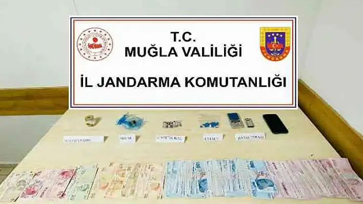 FETHİYE'DE UYUŞTURUCU OPERASYONUNDA 2 KİŞİ GÖZALTINA ALINDI