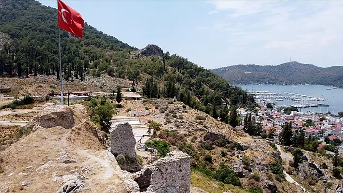 Fethiye Kalesi'ndeki Göndere Yıldırım İsabet Etmişti, Yenileme Çalışmaları Başladı