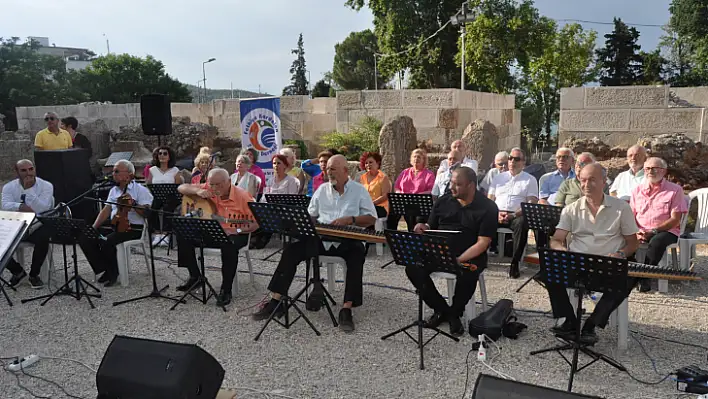 Fethiye Kardelen Sanat Derneği'nden anlamlı konser