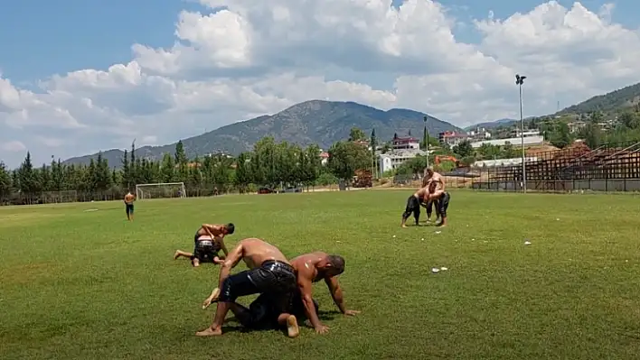 Fethiye'li Güreşçiler Hazırlıklarına Devam Ediyor