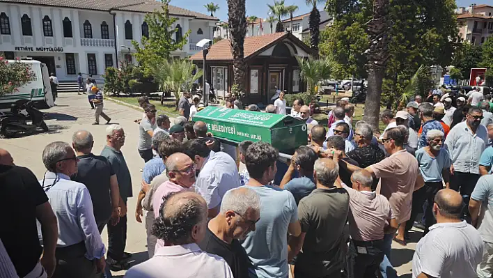 Fethiye'nin Sevilen Esnaflarından İbrahim Bodur'a Veda Edildi