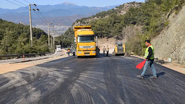 Fethiye-Ölüdeniz yol çalışması devam ediyor