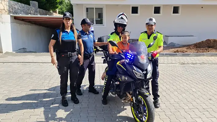 Fethiye Polisinden Gönül Bağı Projesi