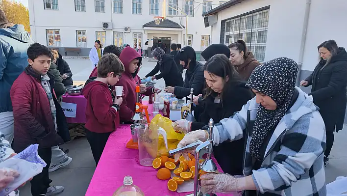 Fethiye Şehit Feramil Ferhat Kaya Ortaokulu'nda kermes etkinliği düzenlendi