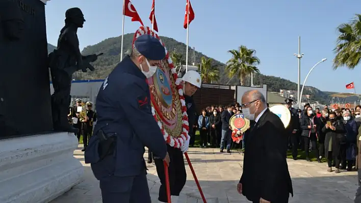 FETHİYE ŞEHİTLERİNİ ANDI ZAFERİNİ KUTLADI