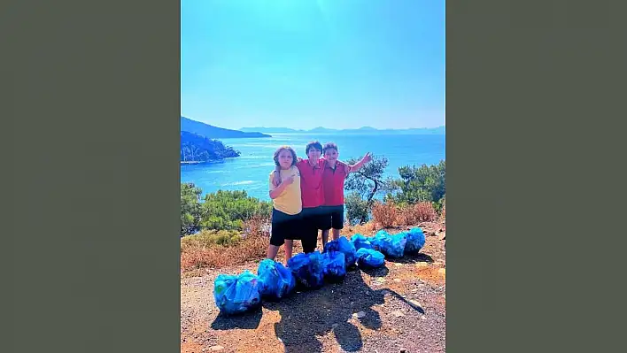 Fethiyeli Öğrencilerden Örnek Çevre Temizliği