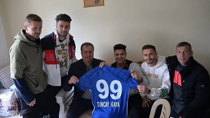 Fethiyespor taraftarının yanında 