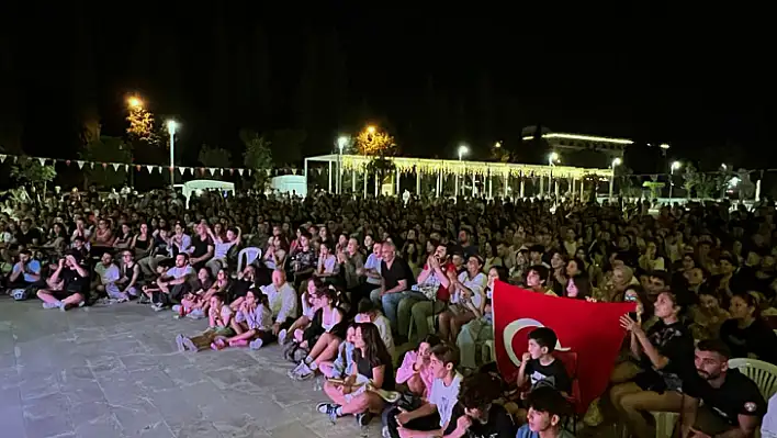 Final Heyecanı Menteşe Kent Meydanı'nda Yaşandı