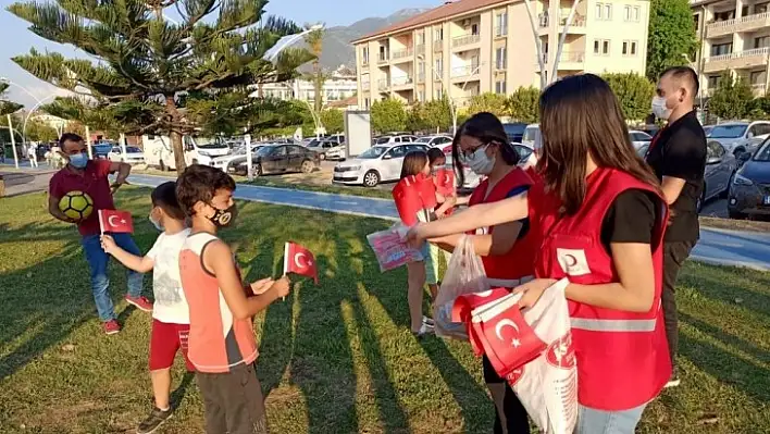 Genç Kızılay Fethiye Teşkilatı vatandaşın yanında