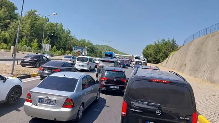 Göcek Tüneli'nde öğle saatlerinde yoğunluk var