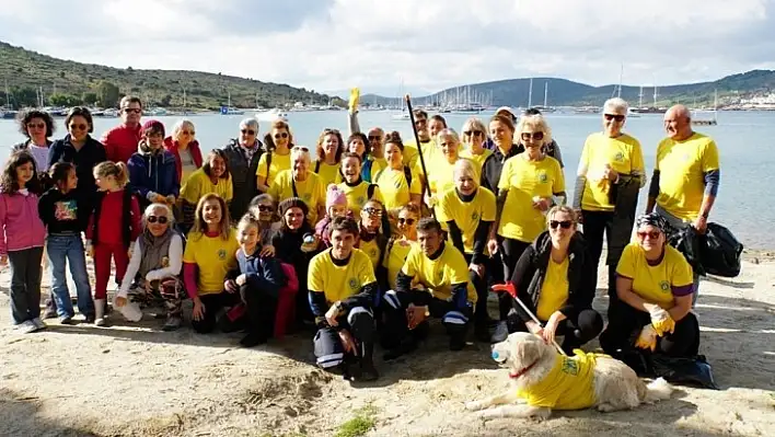 Gönüllüler Çevre Temizliği Yaptı