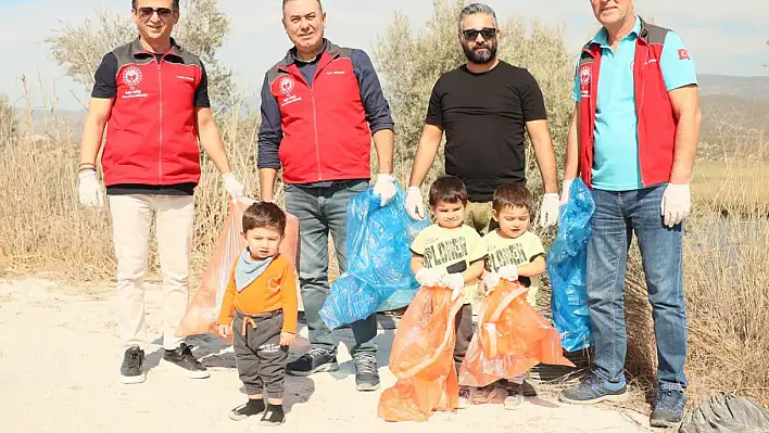 Güllük Lagünü'nde Çevre Temizliği Yapıldı