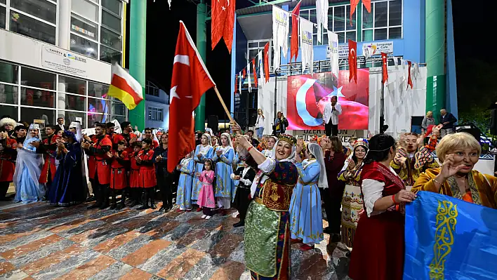 Halk Oyunları Festivali dolu dolu geçti