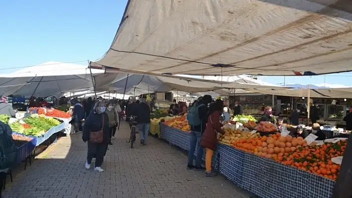 Halk semt pazarlarını tercih ediyor