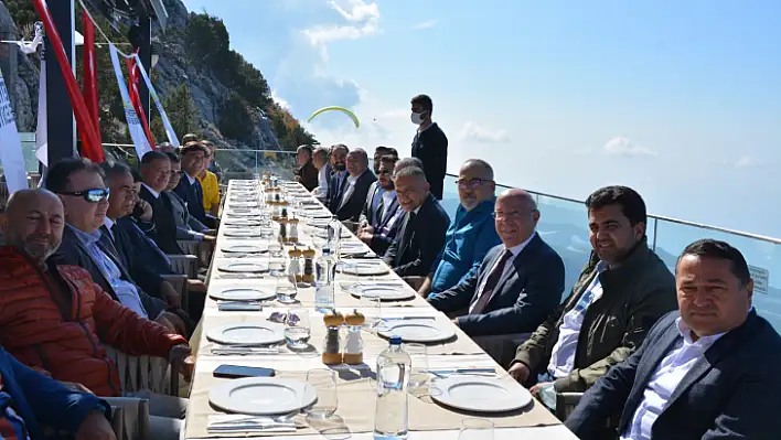 Hava oyunları festivali renkli görüntülere ev sahipliği yapıyor