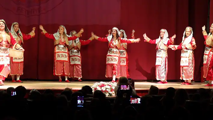 'HAYAT BOYU ÖĞRENME HAFTASI'NDA FOLKLOR ETKİNLİĞİ