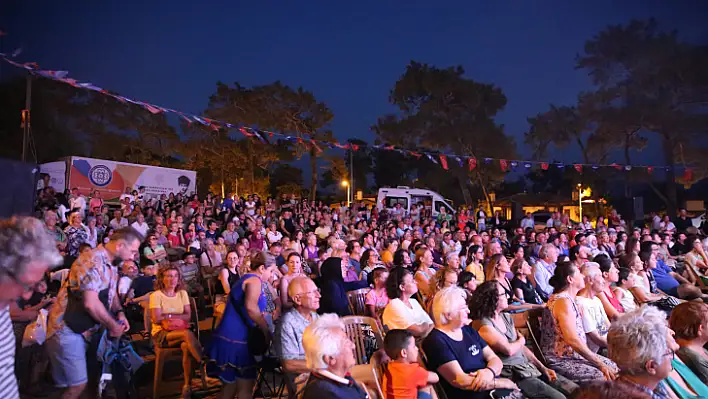 Hisseli Harikalar Kumpanyası İzleyici İle Buluştu