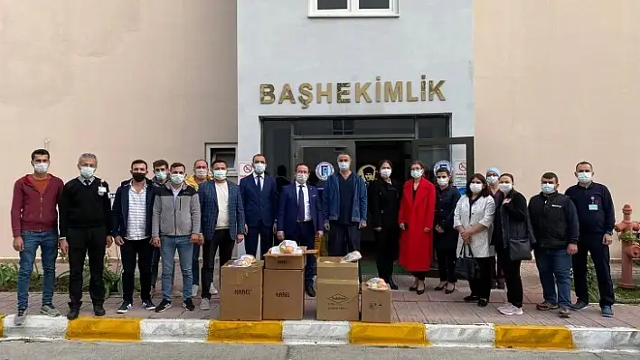 İlçe Başkanı Öztürk yılbaşında sağlık çalışanlarını unutmadı