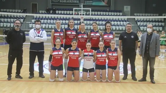 İlk yarıyı namağlup lider bitirdiler 3-0