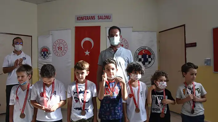 İlman 'Hem spor yapıyoruz hem de zihinsel gelişimimize katkı sağlıyoruz'