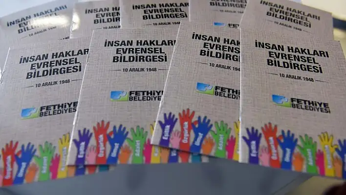 İnsan hakları bildirisi broşürü dağıtıldı