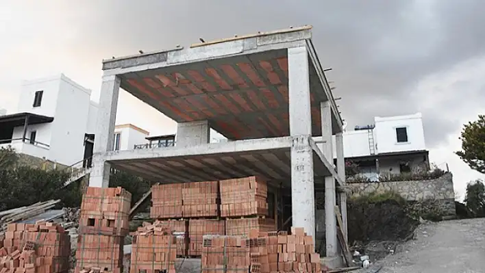 KAÇAK YAPILARA BETON DÖKÜMÜNE İZİN YOK