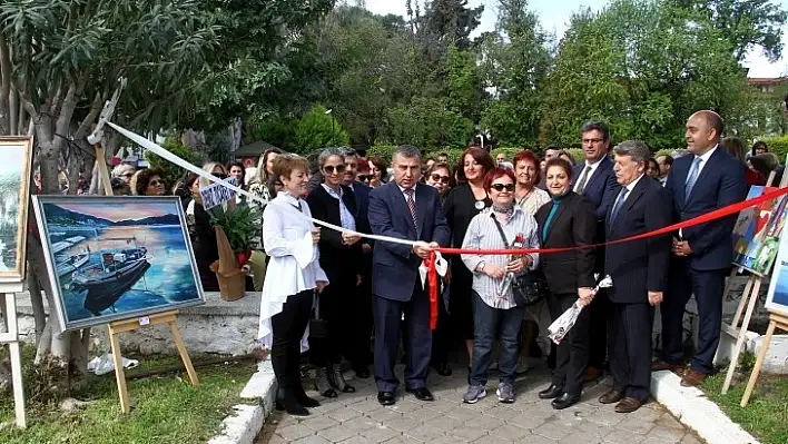 'Kadın Gözüyle Fethiye' Resimlere Yansıdı