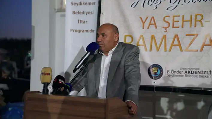 Kadir Gecesi'ne özel iftar programı düzenledi