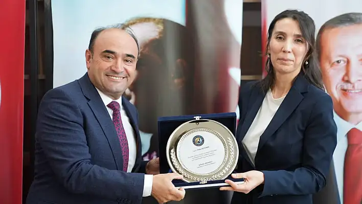 Kaymakam Yıldız Büyüker'e veda yemeği