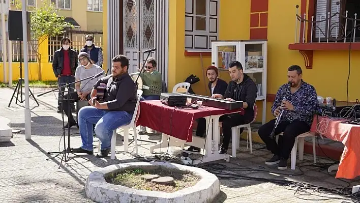 Kent Orkestrası sanatçılarından müzik ziyafeti