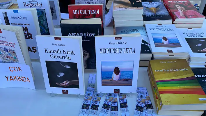 'Kitap İmza Günü' Özer Olgun Kültür Merkezi'nde